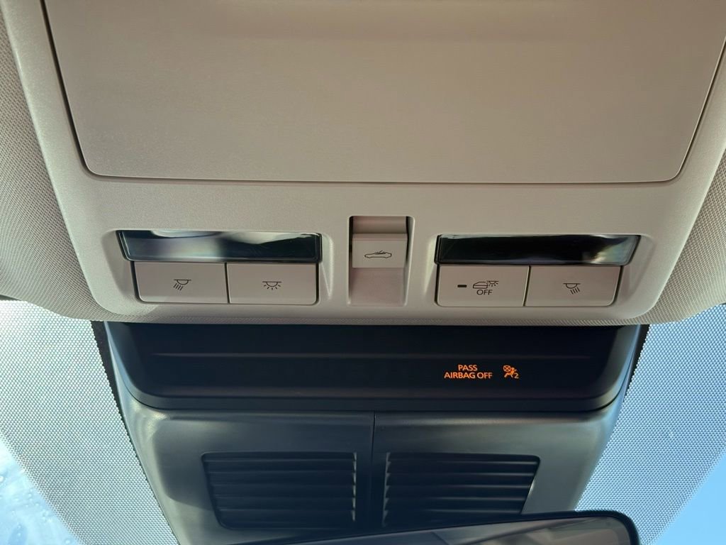 Used 2025 MAZDA CX-50 AWD 2.5 Hybrid w/ Premium Pkg image 30