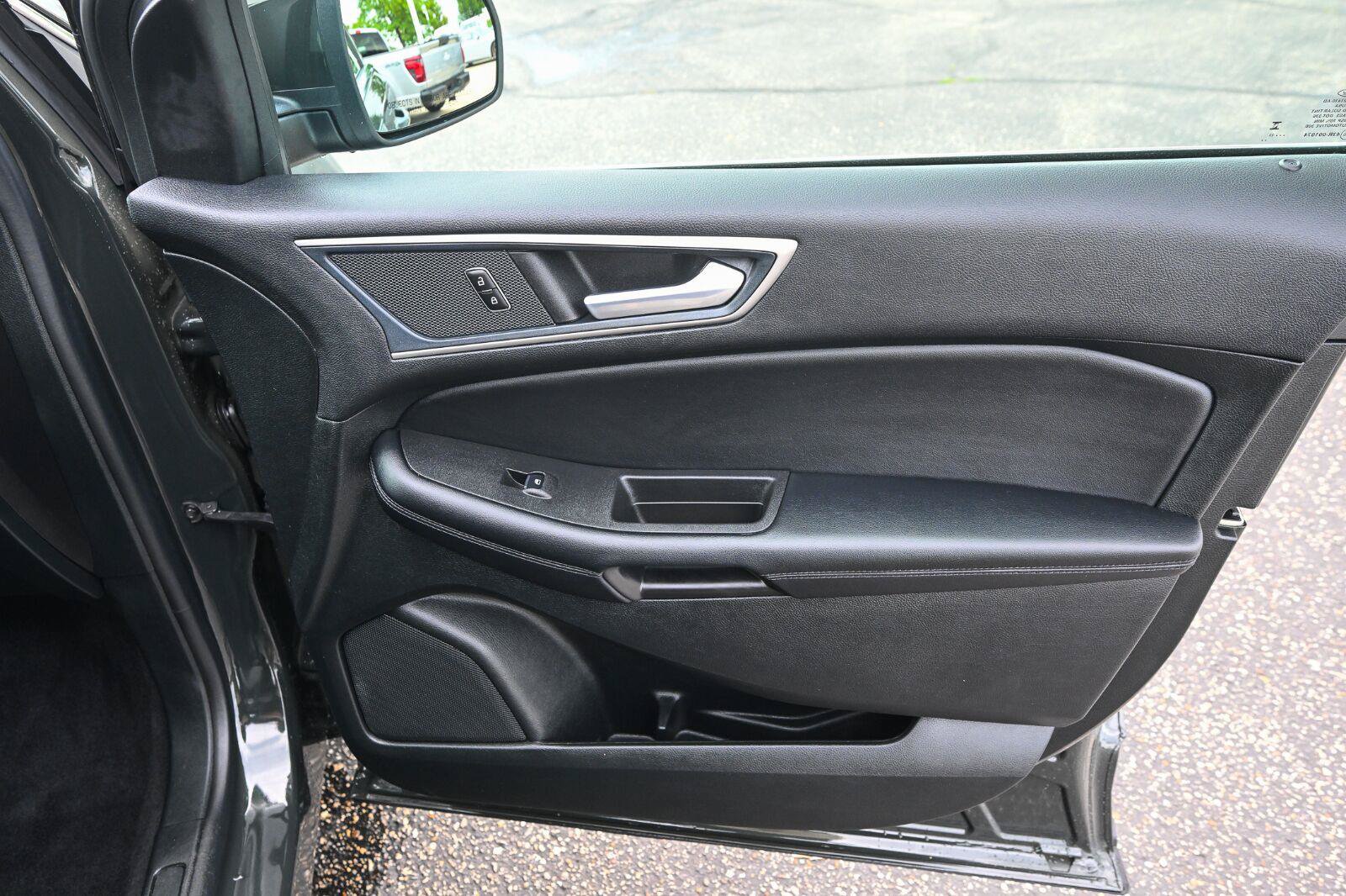 Used 2023 Ford Edge SEL AWD/4WD image 27