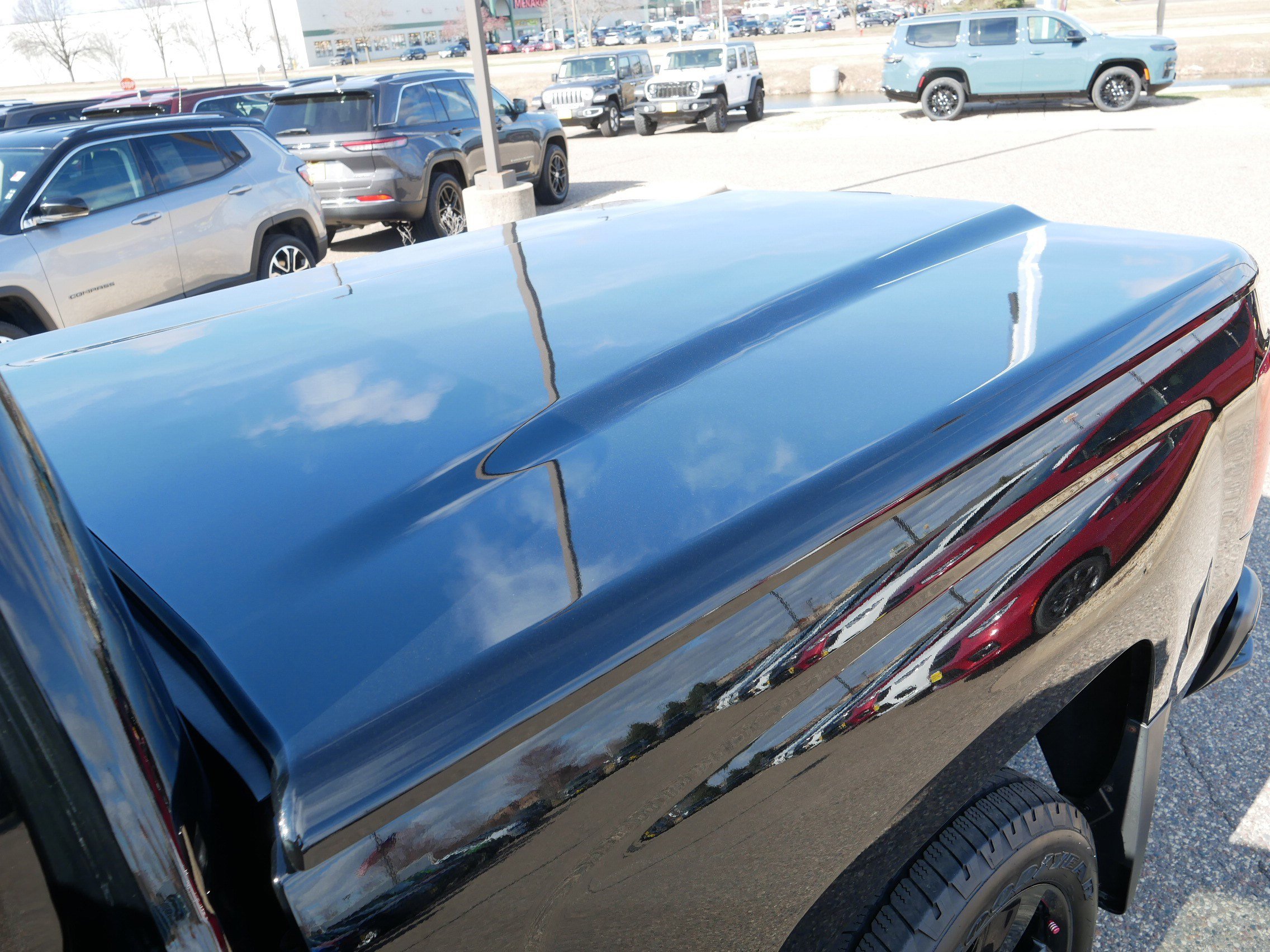 Used 2017 Chevrolet Silverado 1500 LTZ Z71 w/ Realtree Edition AWD/4WD image 37