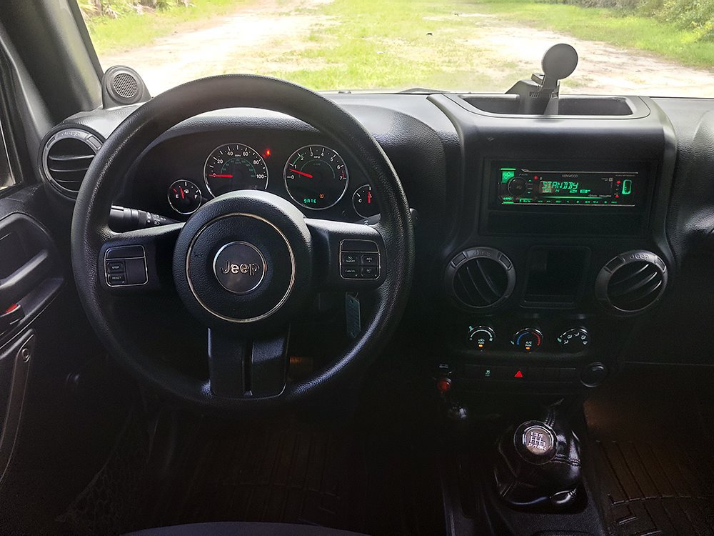 Used 2013 Jeep Wrangler Sport AWD/4WD image 28