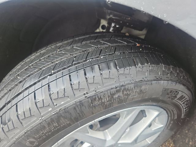 Used 2024 Chevrolet Equinox LS w/ LS Convenience Package FWD image 28