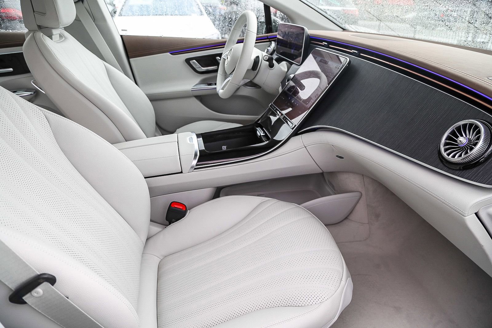 Used 2024 Mercedes-Benz EQE 350+ 4MATIC Sedan image 21