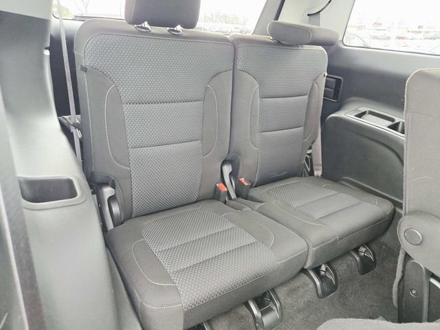 Used 2023 GMC Acadia SLE w/ Driver Convenience Package image 12