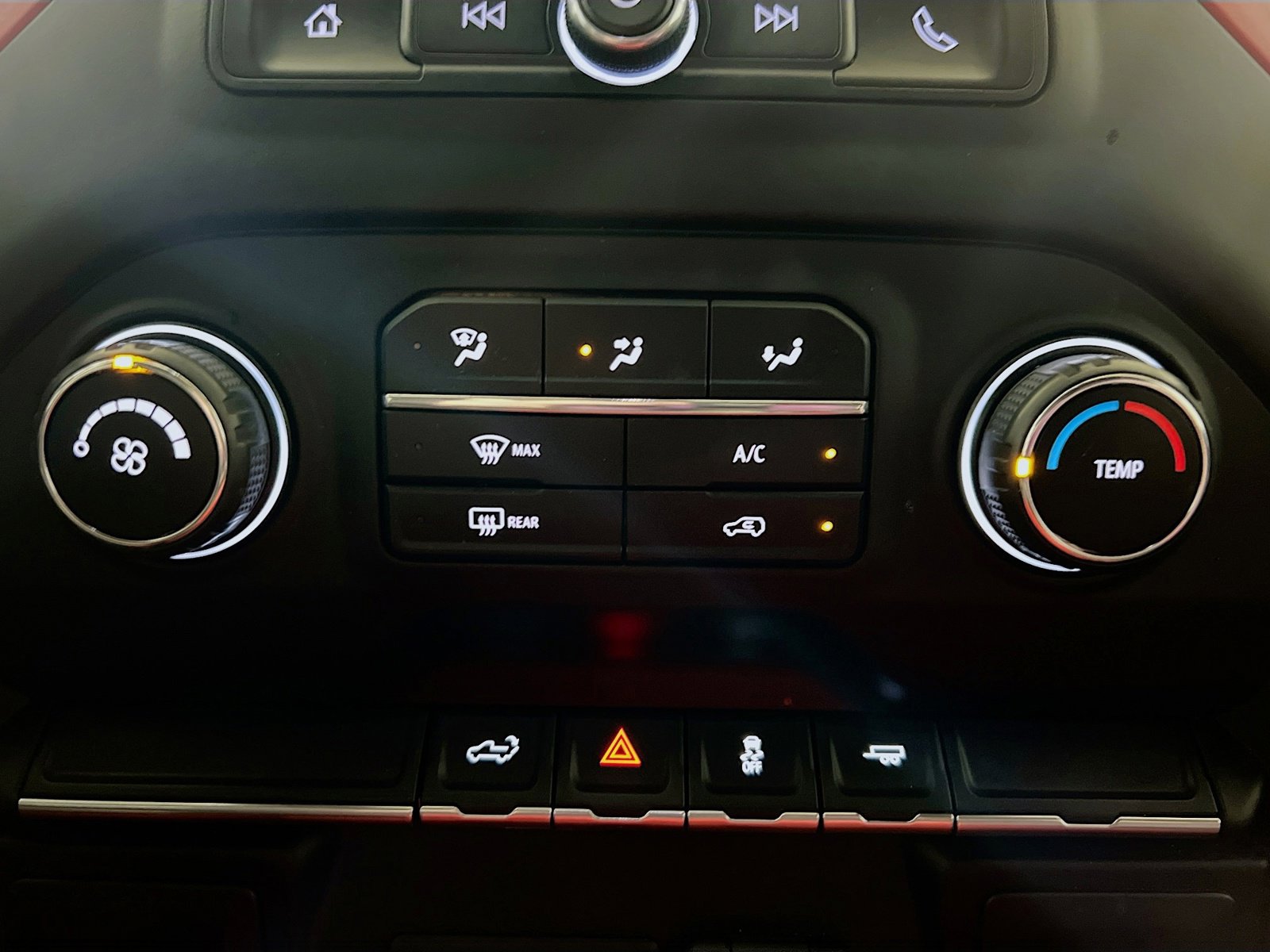 Used 2020 Chevrolet Silverado 1500 Custom w/ Custom Value Package image 11