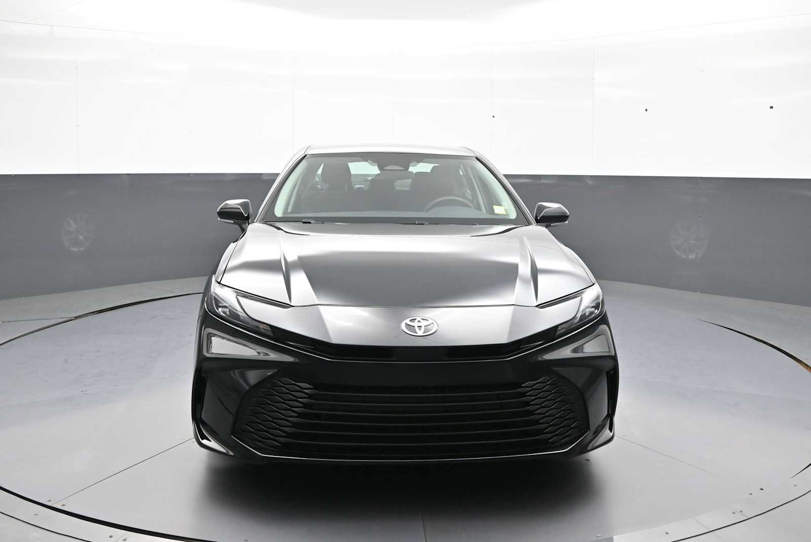 Used 2026 Toyota Camry LE FWD image 1