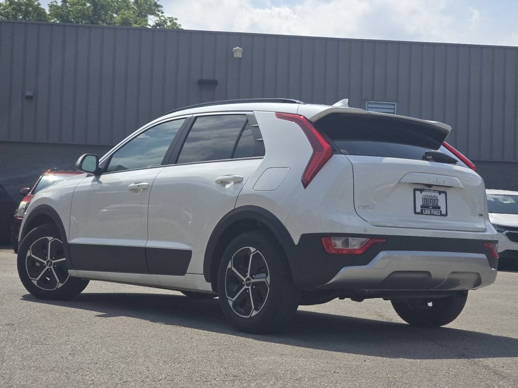 Used 2023 Kia Niro EX FWD image 15