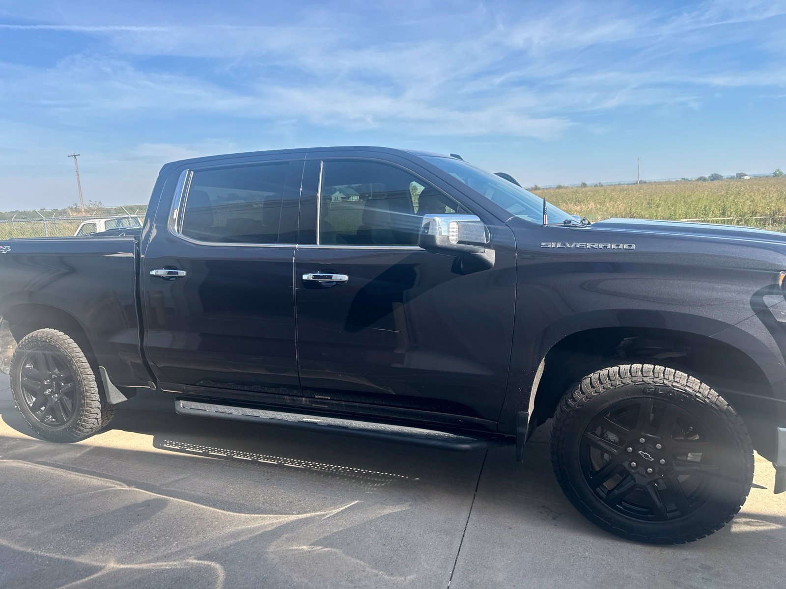 Used 2023 Chevrolet Silverado 1500 LTZ AWD/4WD image 4