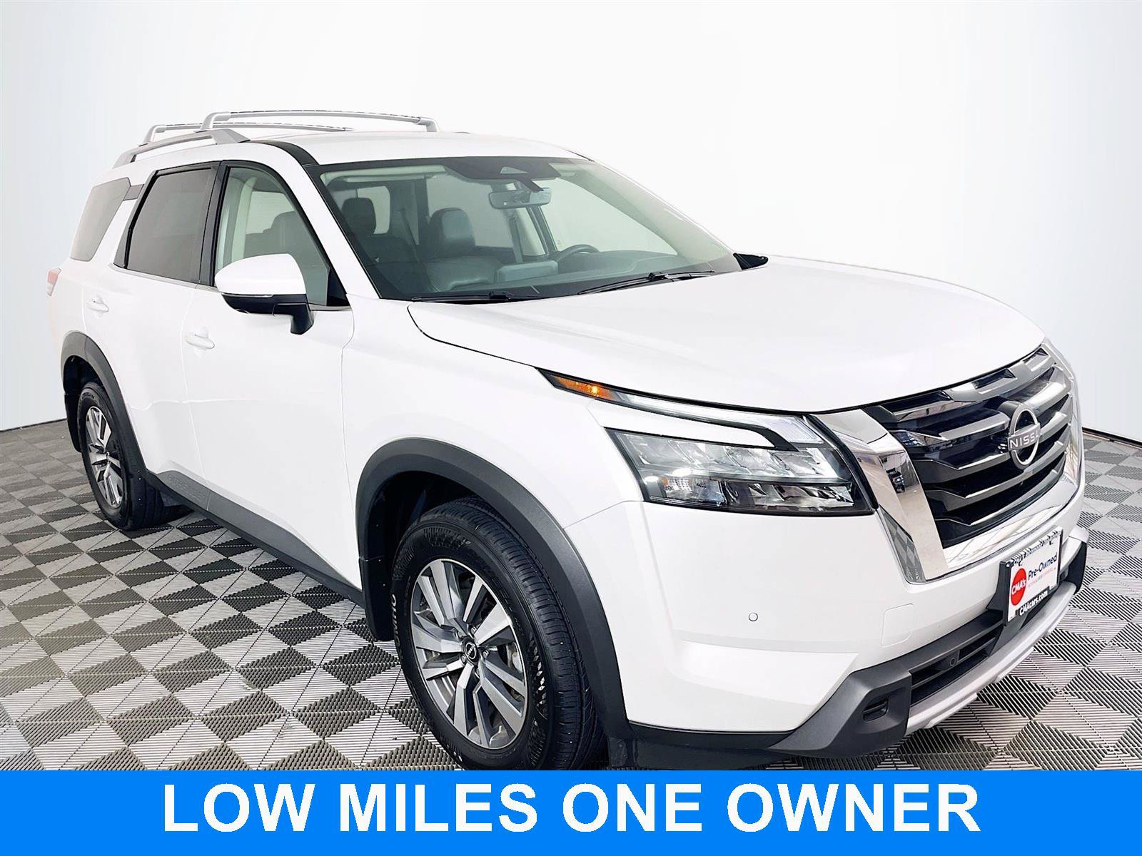 Used 2025 Nissan Pathfinder SL