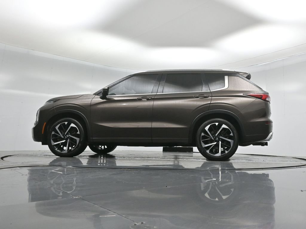 Used 2022 Mitsubishi Outlander SEL image 53