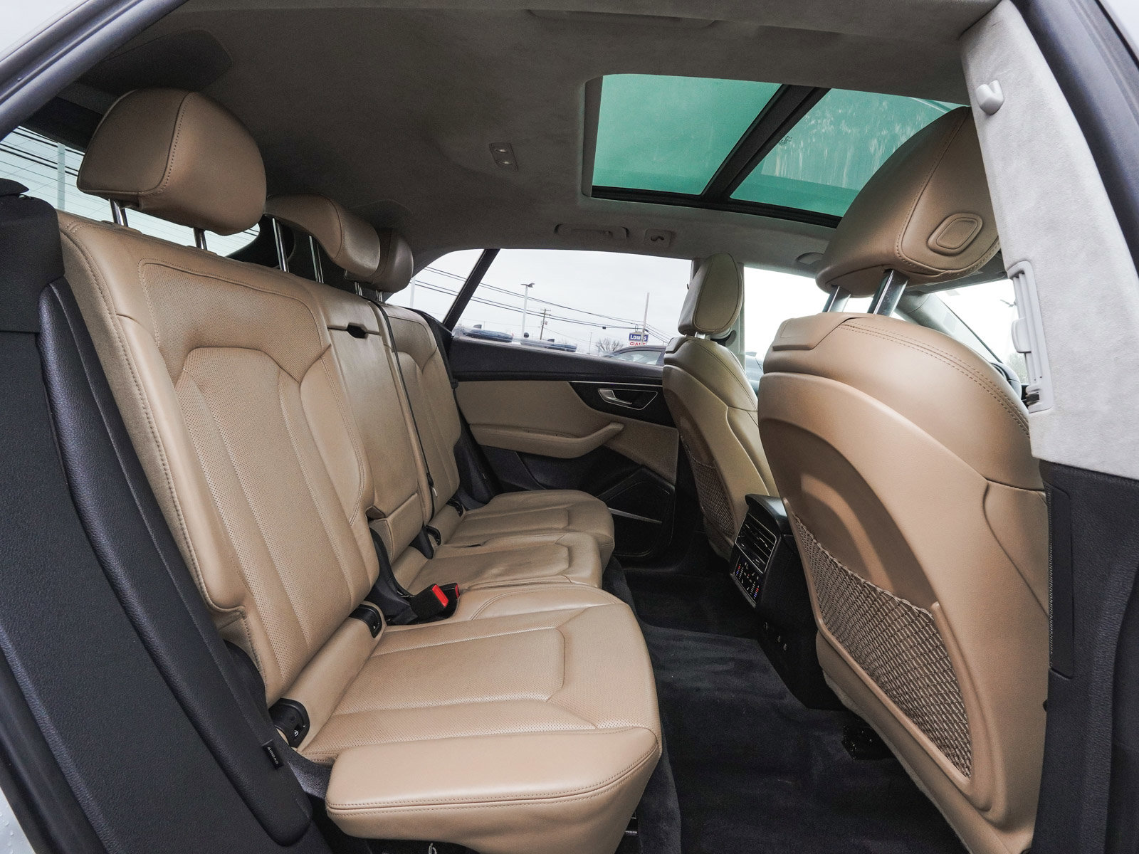 Used 2022 Audi Q8 Prestige w/ Prestige Package image 40