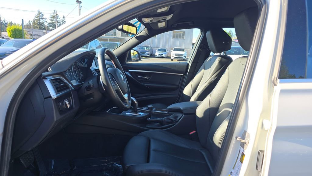 Used 2017 BMW 330i Sedan RWD image 20