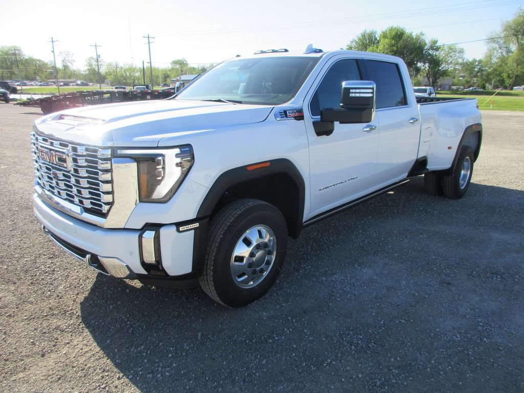 New 2026 GMC Sierra 3500 Denali w/ Denali Reserve Package AWD/4WD image 11