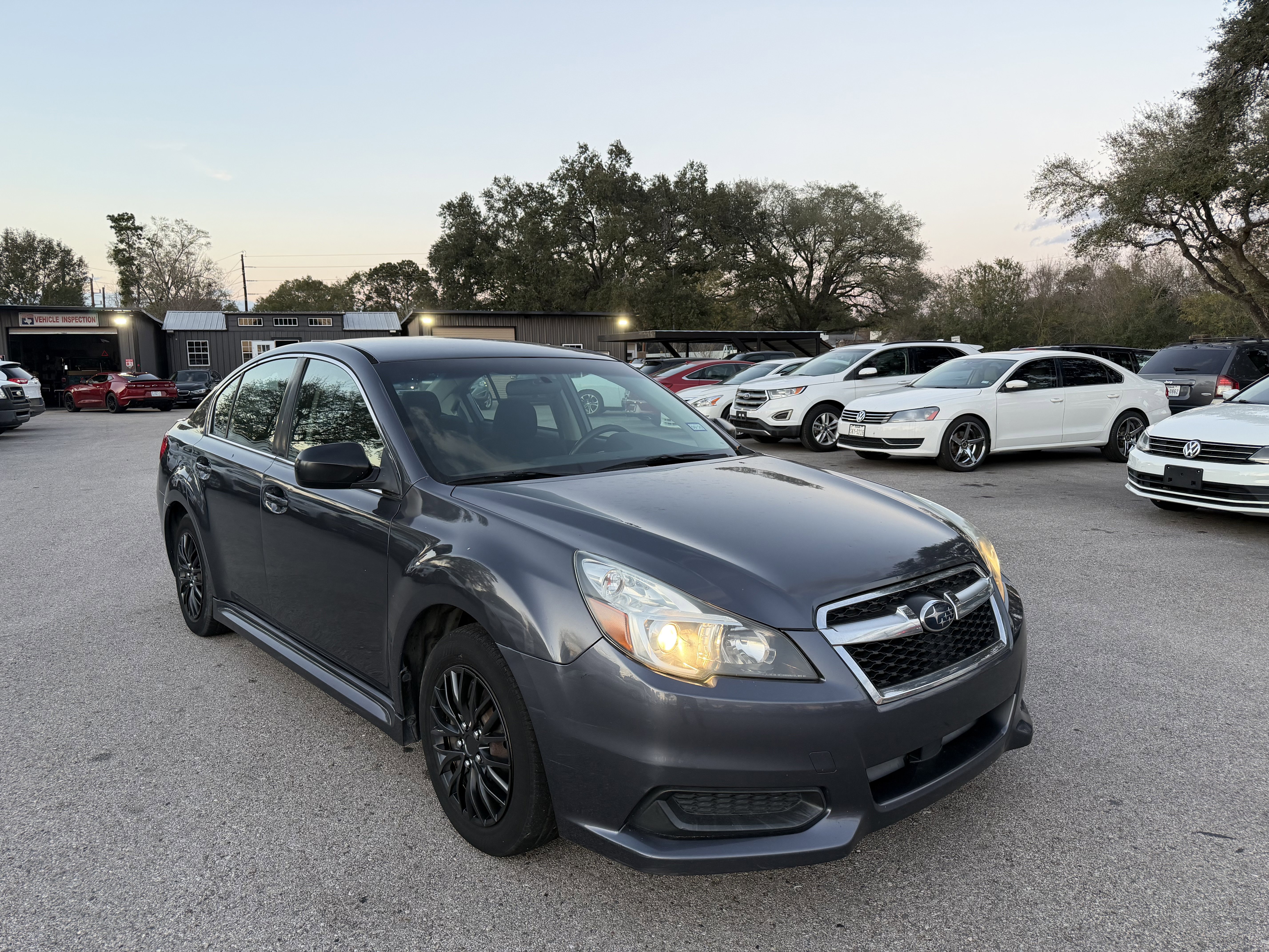 Used 2014 Subaru Legacy 2.5i image 1