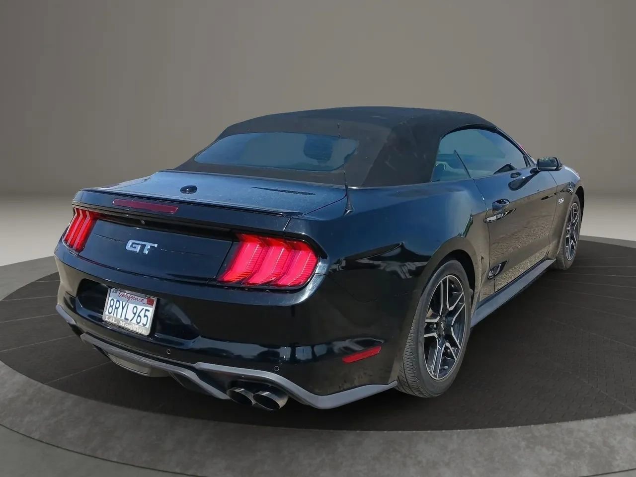 Used 2019 Ford Mustang GT Premium RWD image 3