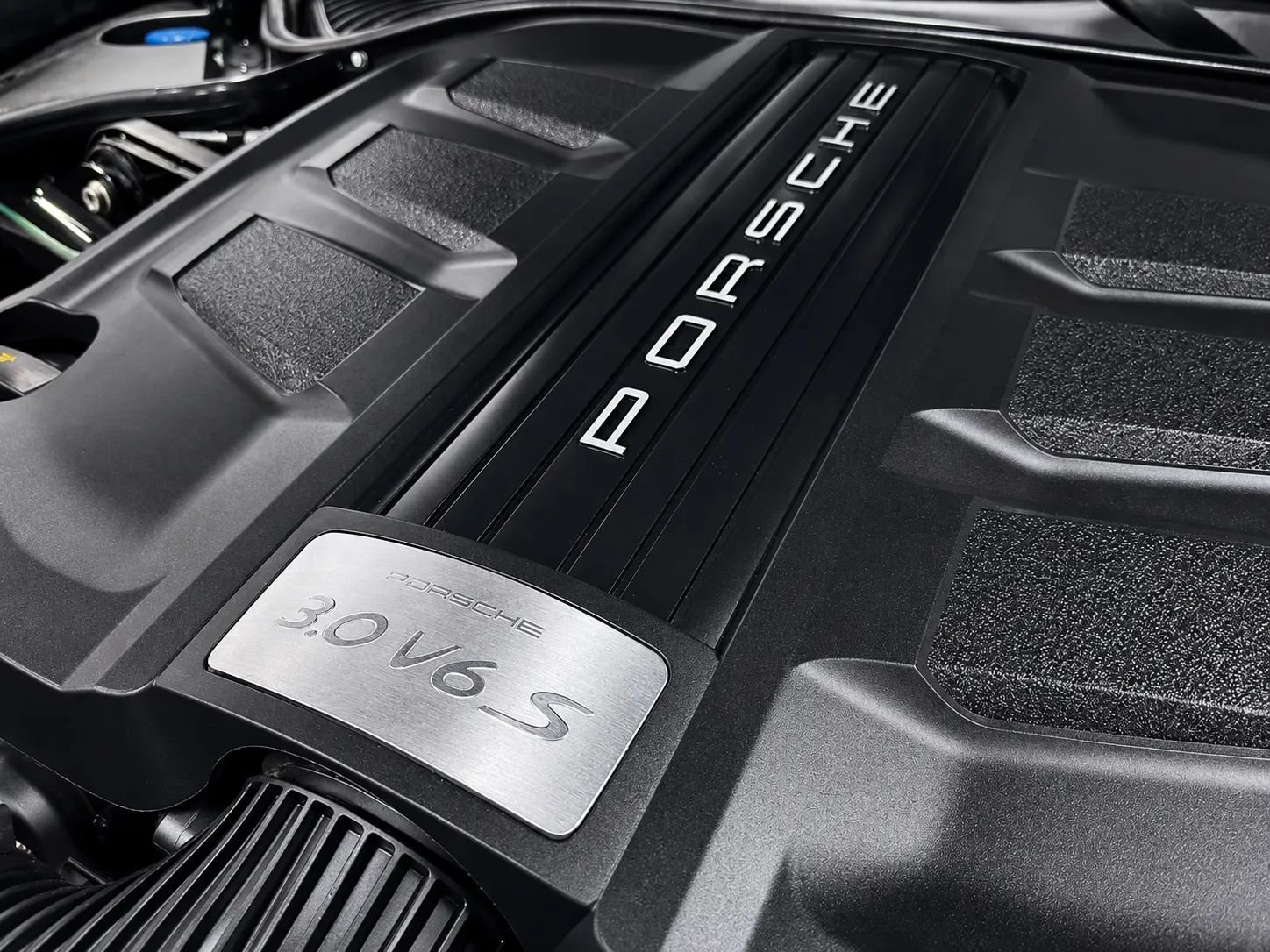 Used 2014 Porsche Panamera S RWD image 32