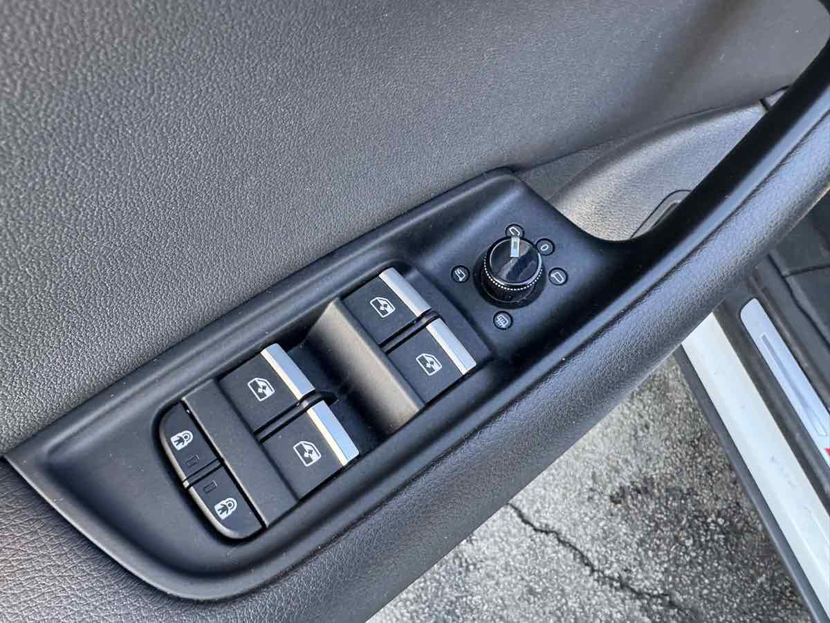 Used 2021 Audi Q8 Premium Plus AWD/4WD image 27