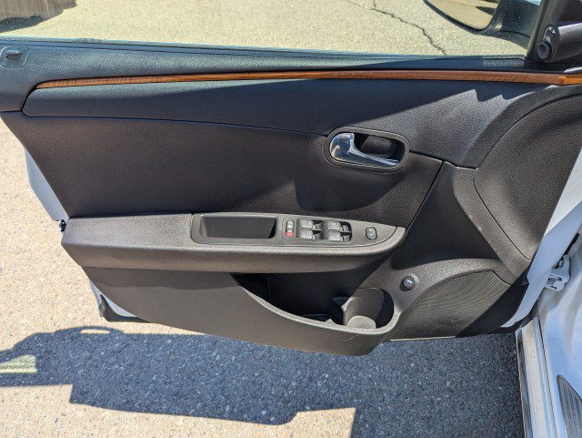 Used 2009 Chevrolet Malibu LT FWD image 10
