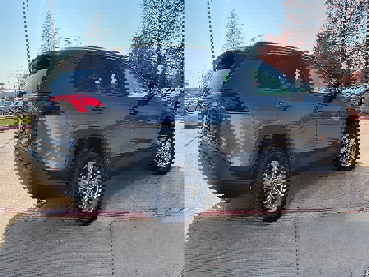 Used 2025 Toyota RAV4 XLE image 6