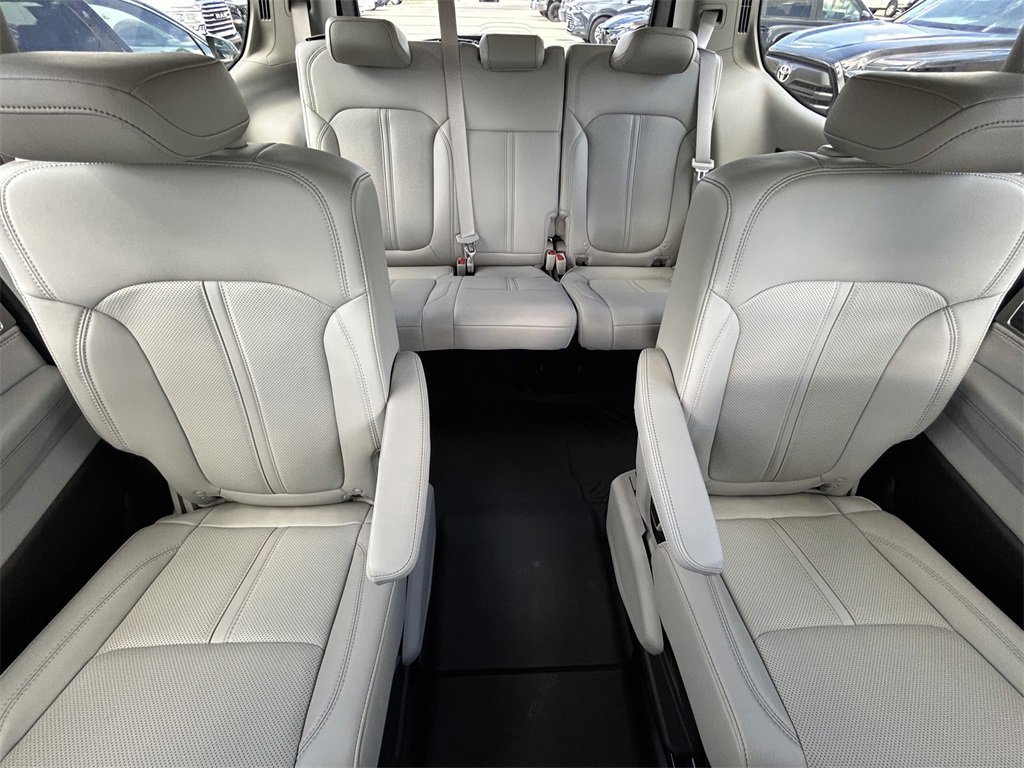 Used 2024 Jeep Wagoneer Series II w/ Flexible Seating Group image 13