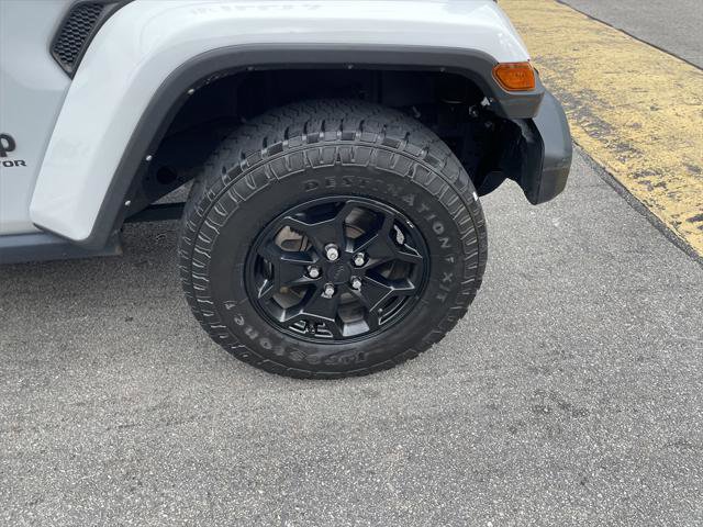 Certified 2021 Jeep Gladiator Willys image 11
