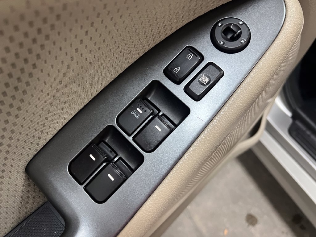 Used 2014 Kia Optima LX FWD image 12