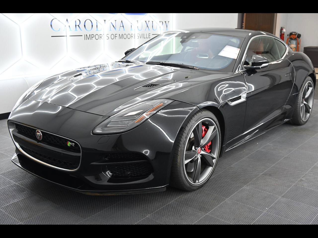 Used 2019 Jaguar F-TYPE R AWD/4WD image 1