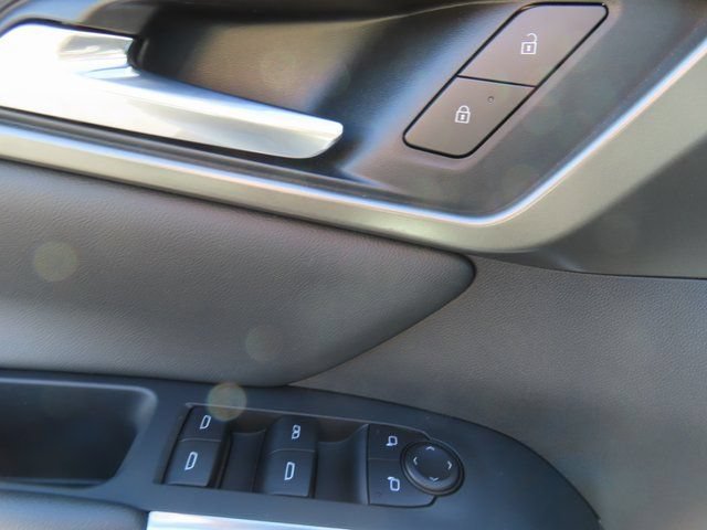 Used 2025 Chevrolet Traverse LT AWD/4WD image 11