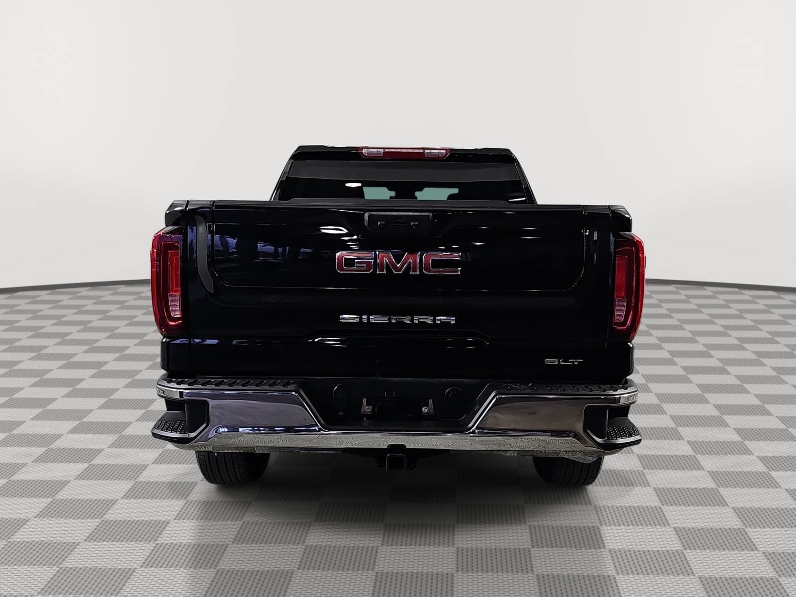 Used 2026 GMC Sierra 1500 SLT RWD image 7