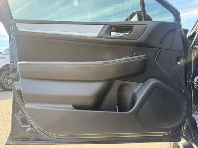 Used 2018 Subaru Outback 2.5i Premium AWD/4WD image 18