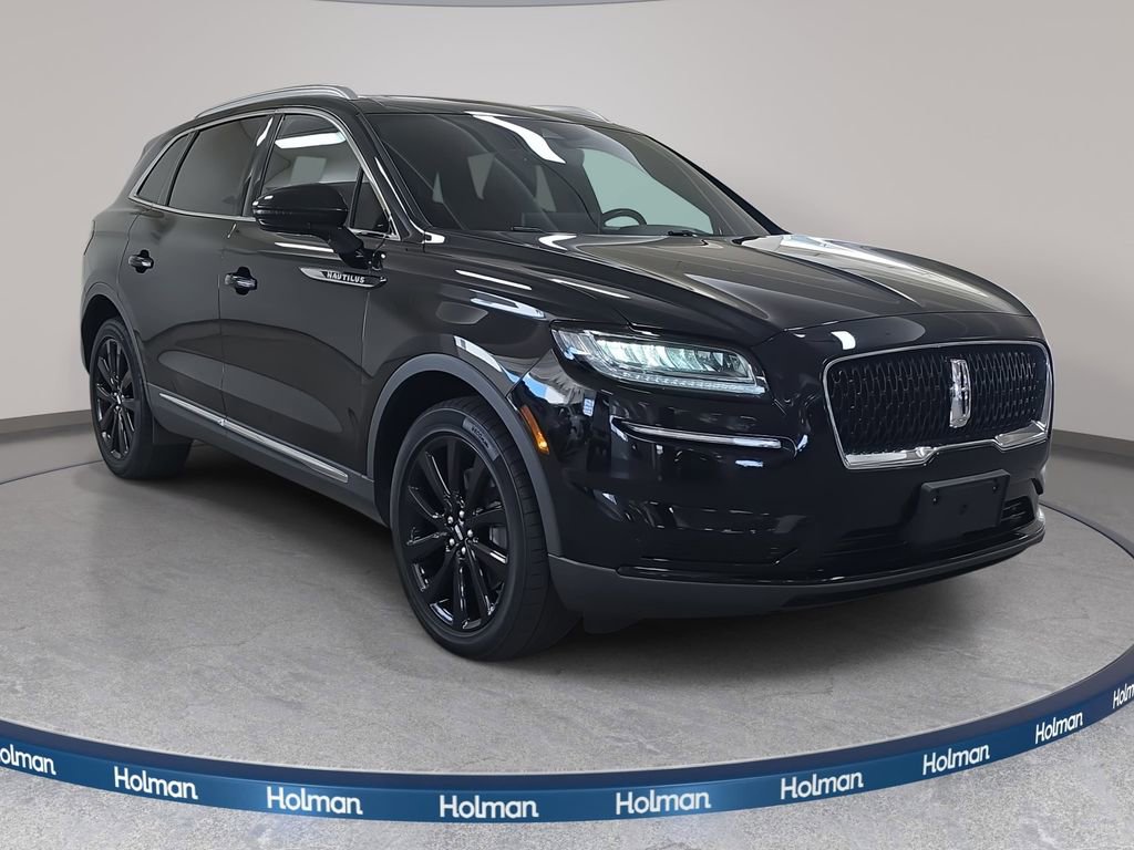 Used 2021 Lincoln Nautilus Reserve w/ Monochromatic Package image 4