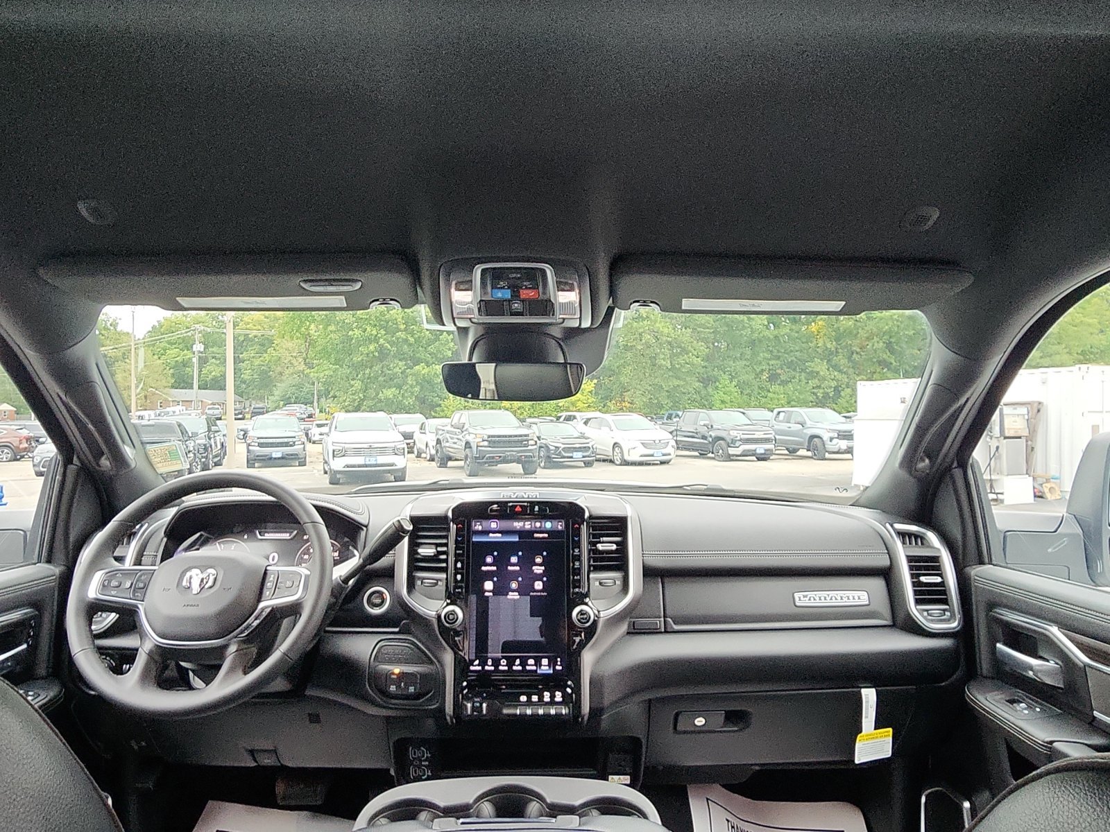 Used 2026 RAM 2500 Laramie AWD/4WD image 24