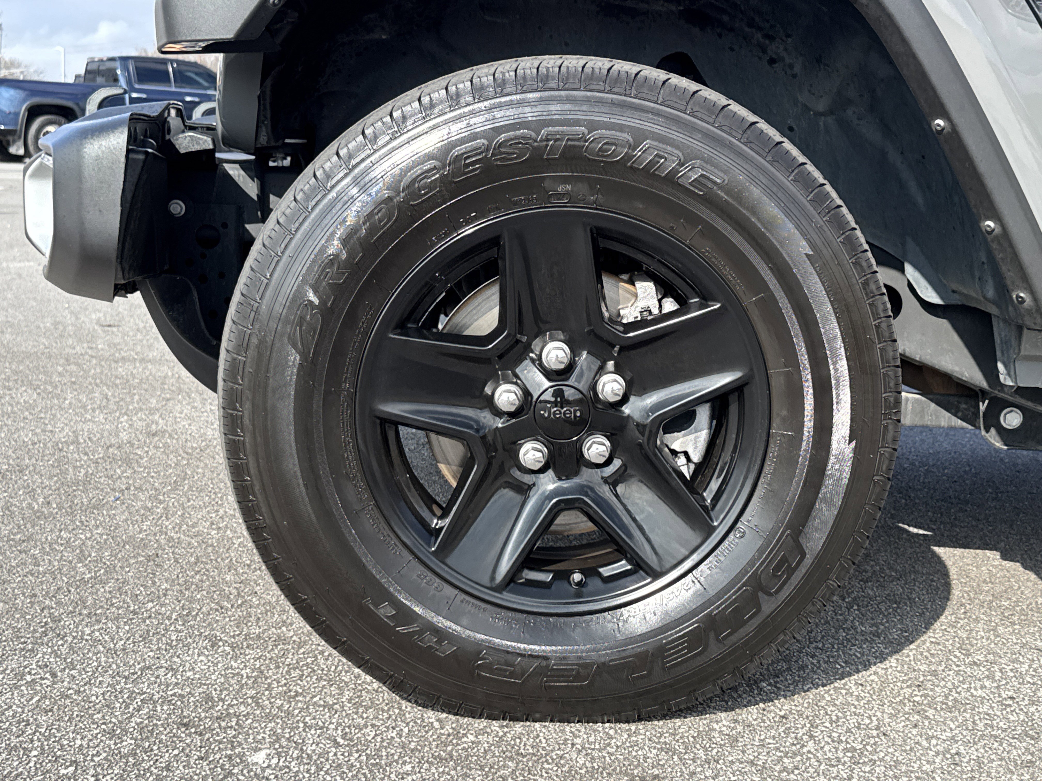 Used 2021 Jeep Gladiator Sport image 13