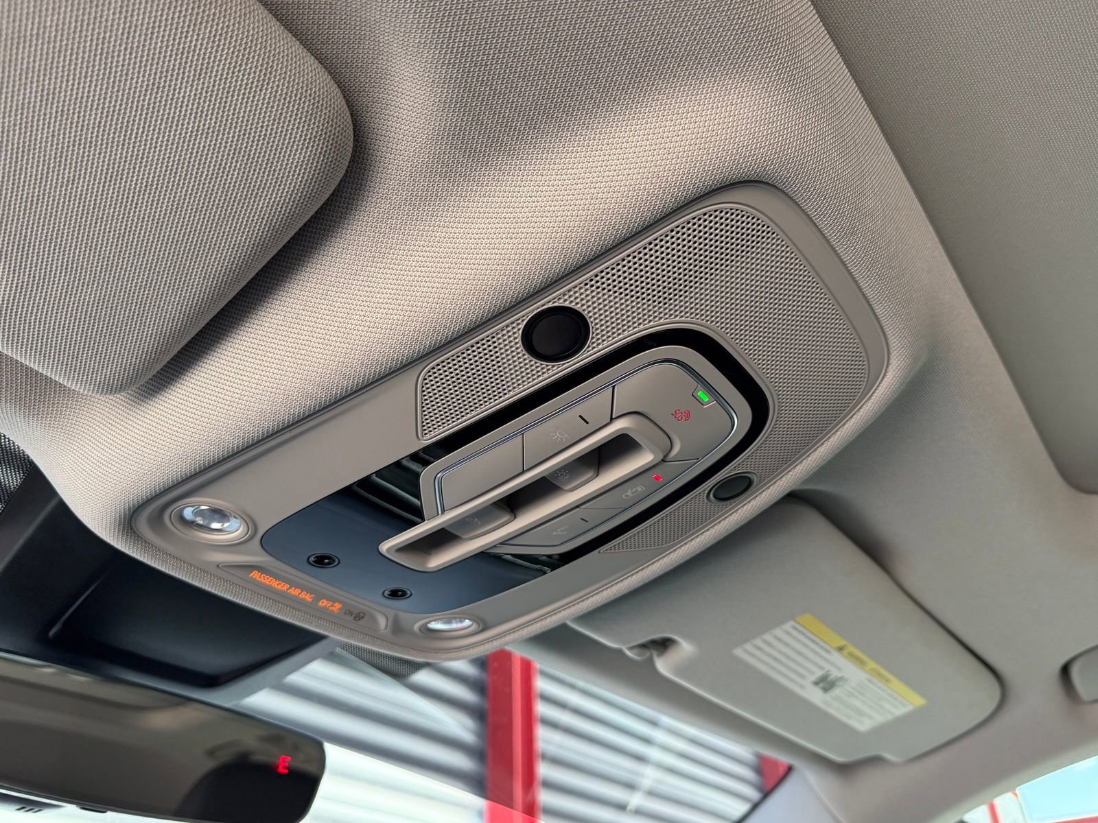 Used 2023 Audi Q8 Premium image 30