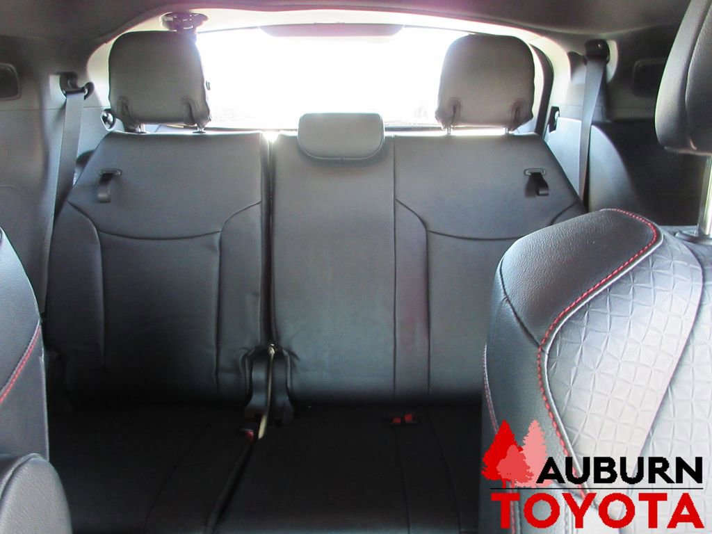 New 2026 Toyota Sienna XSE image 19