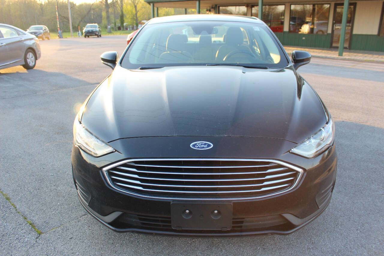 Used 2019 Ford Fusion SE image 9