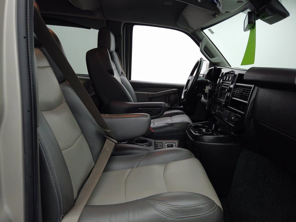 Used 2020 Chevrolet Express 2500 Extended w/ Enhanced Convenience Package image 41