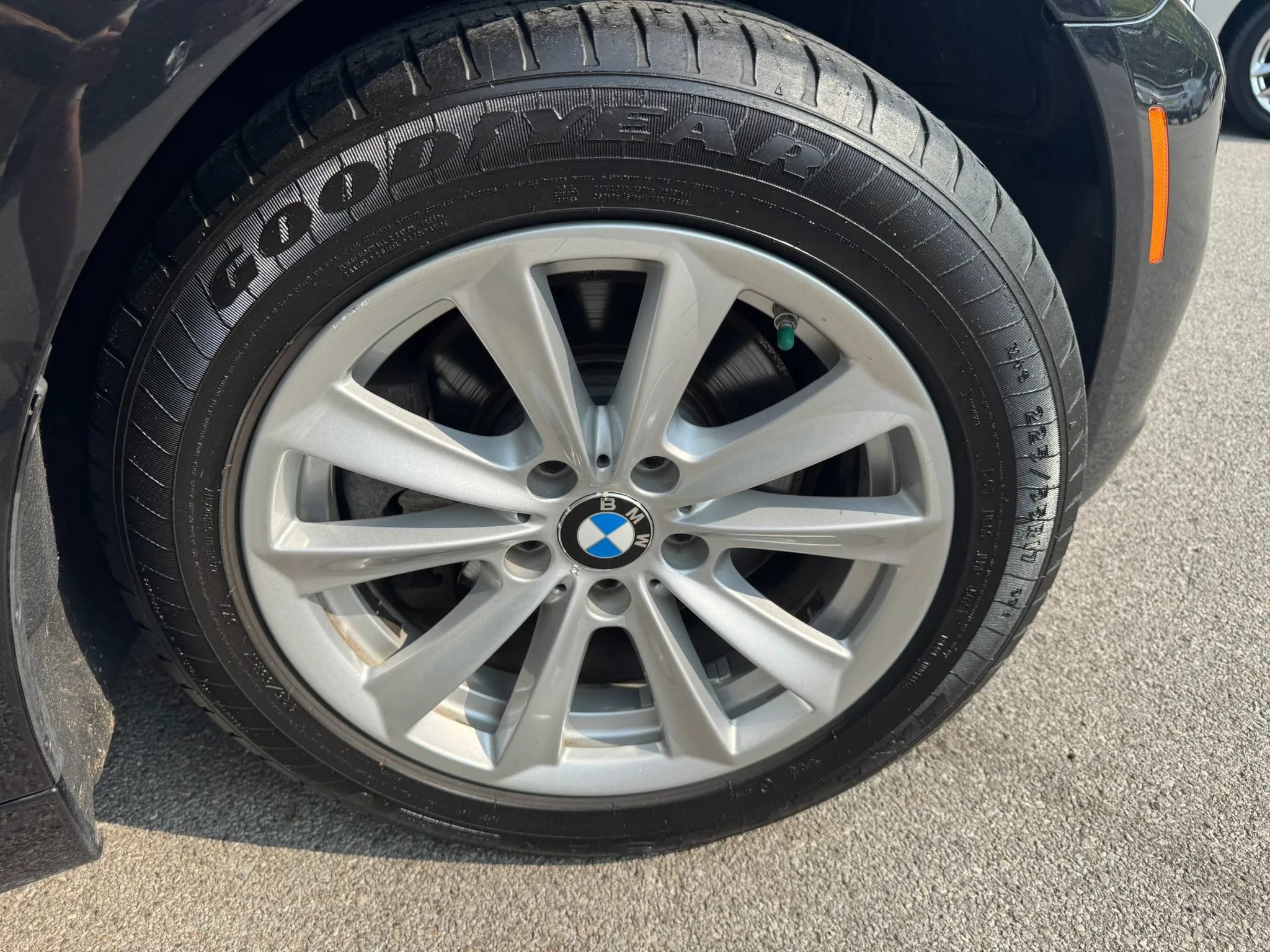 Used 2014 BMW 528i xDrive Sedan AWD/4WD image 25