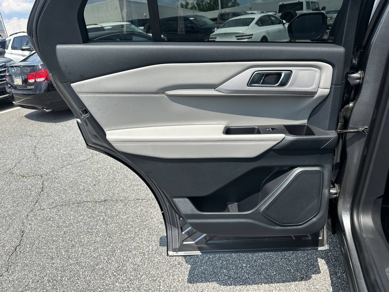 New 2026 Ford Explorer Active w/ Active Comfort Package RWD image 22