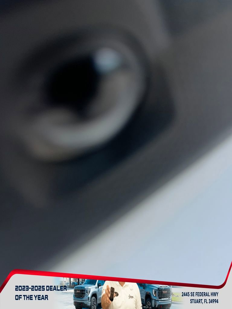 Used 2021 GMC Sierra 1500 AT4 image 16