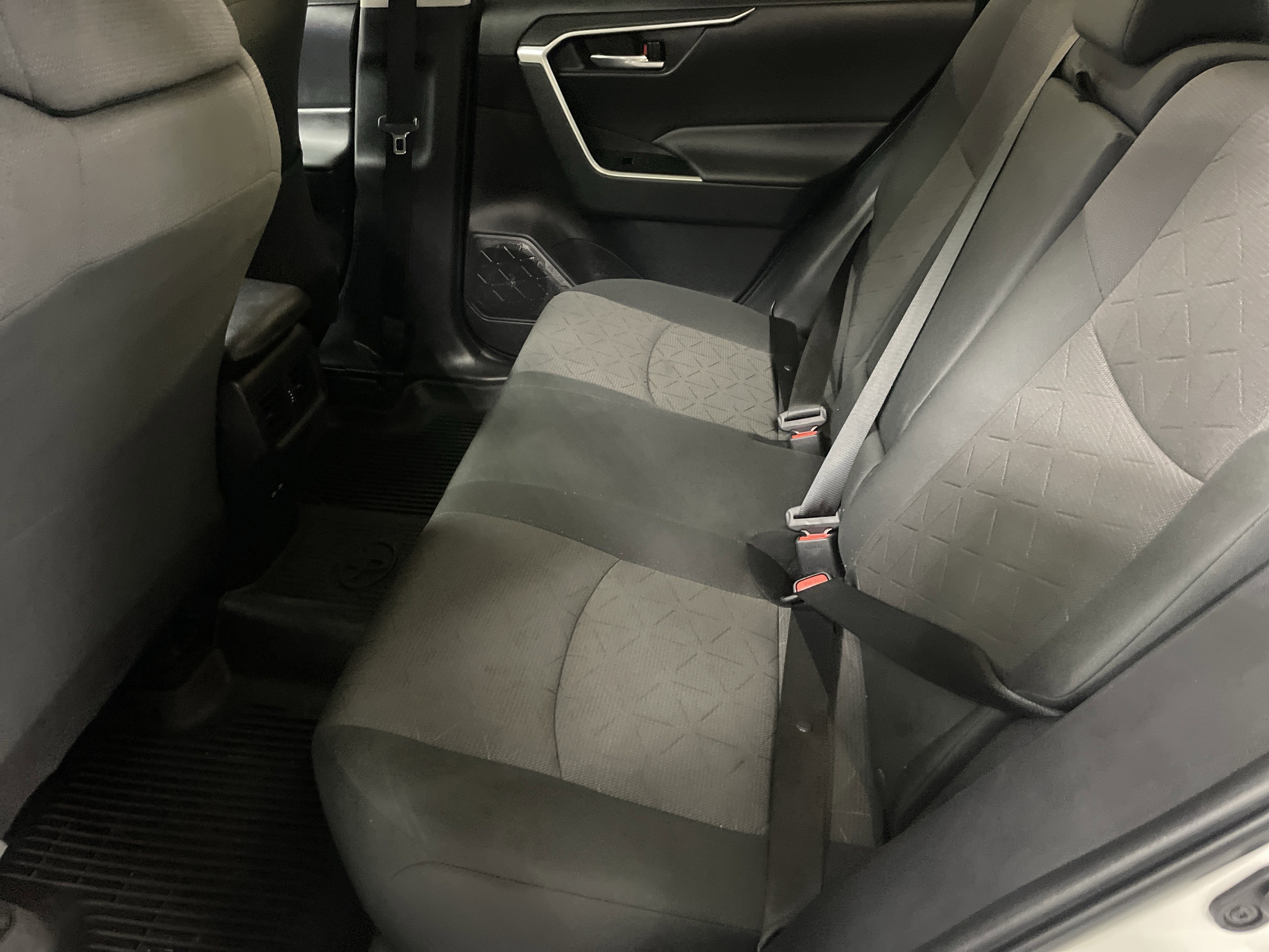 Used 2023 Toyota RAV4 XLE w/ Convenience Package FWD image 32