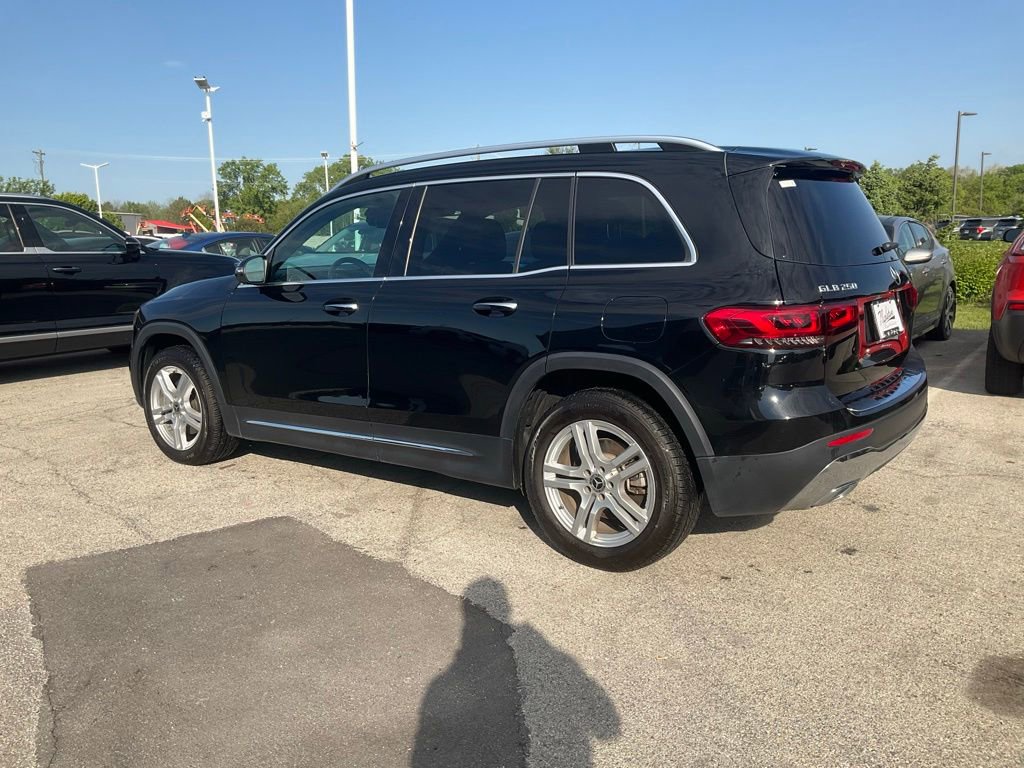 Used 2023 Mercedes-Benz GLB 250 4MATIC w/ Premium Package image 5