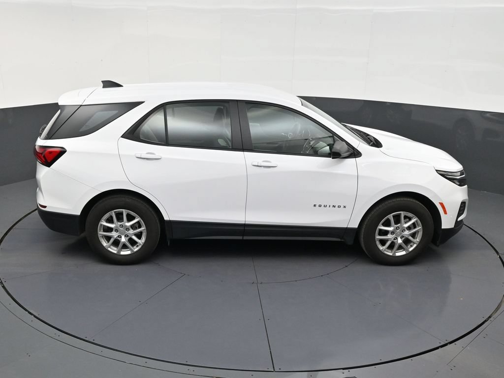 Used 2024 Chevrolet Equinox LS FWD image 17