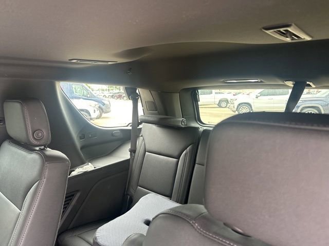 Used 2022 Chevrolet Tahoe LT w/ Luxury Package RWD image 9