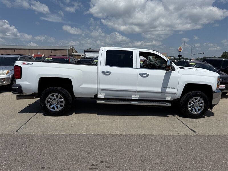Used 2017 Chevrolet Silverado 3500 LTZ w/ Duramax Plus Package image 8