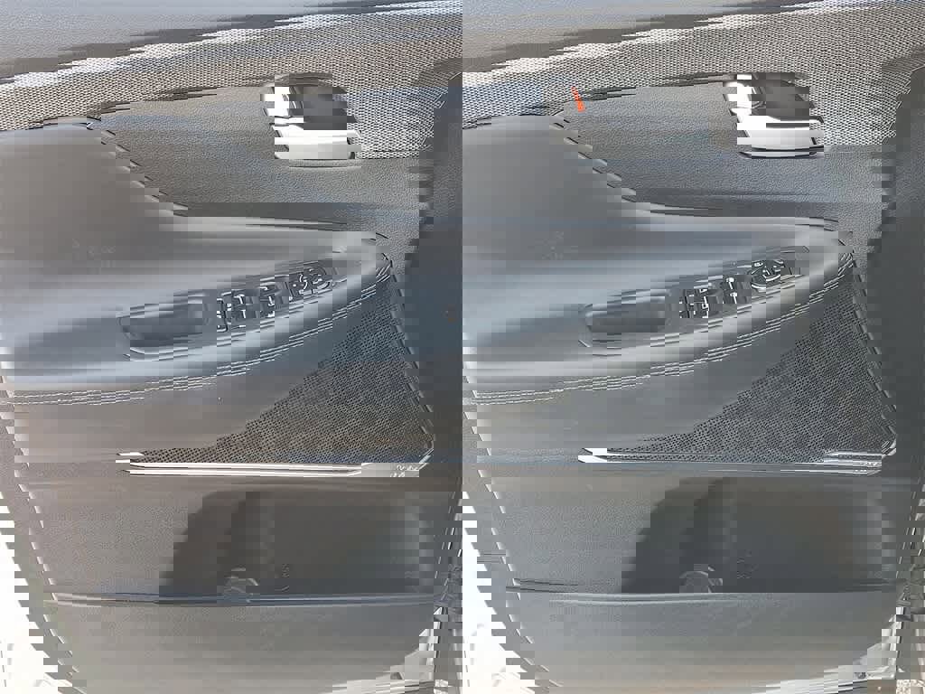 Used 2020 Hyundai Santa Fe SEL w/ Convenience + Premium Package image 12