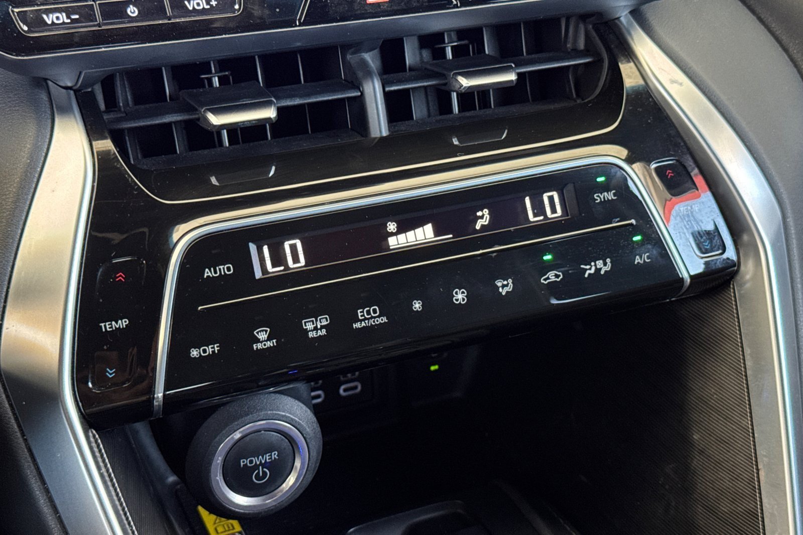 Certified 2023 Toyota Venza Nightshade AWD/4WD image 19