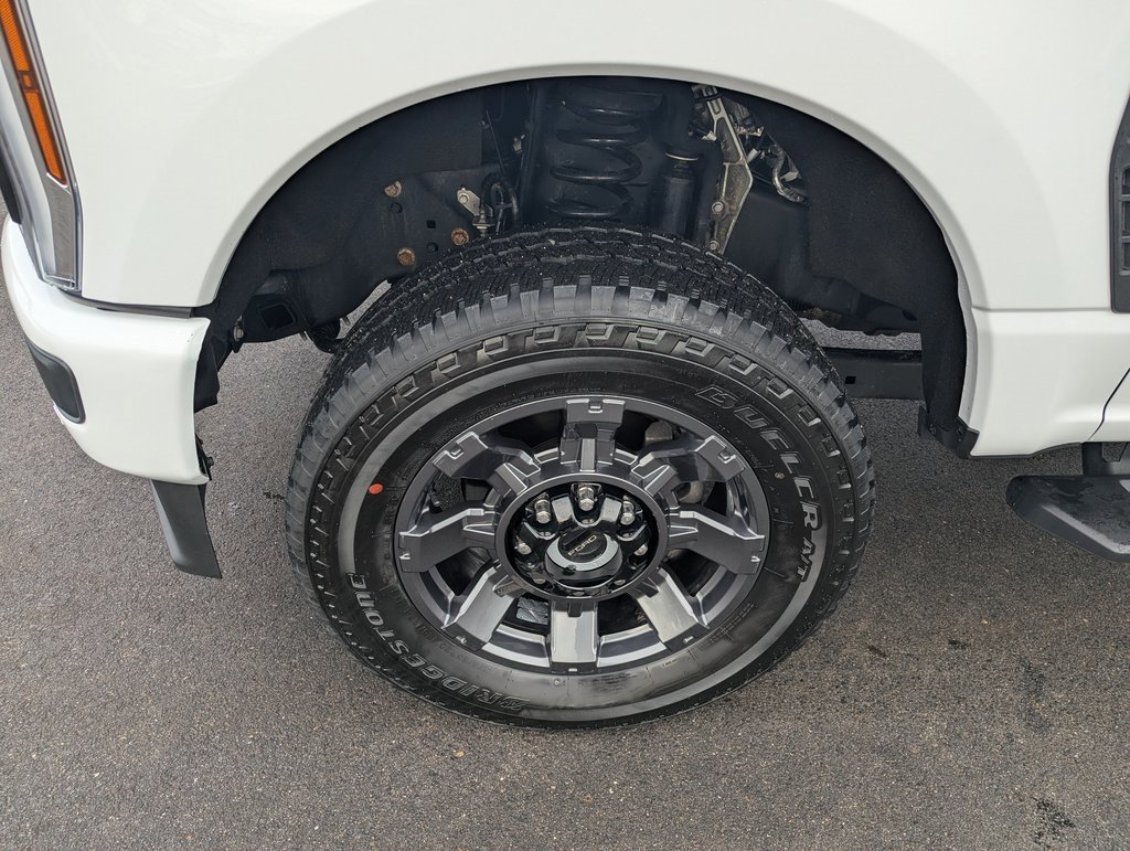 Used 2024 Ford F250 Lariat w/ Lariat Ultimate Package image 12