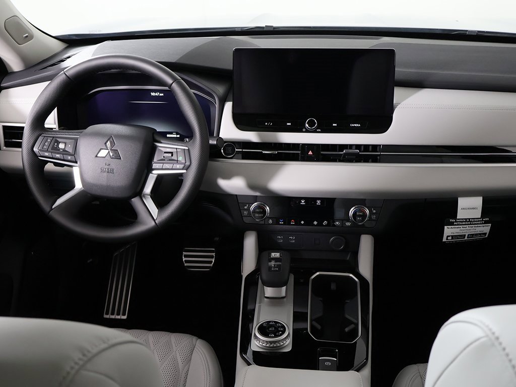 New 2025 Mitsubishi Outlander SEL image 39