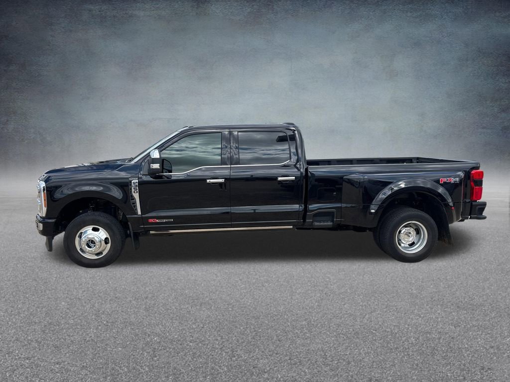 Used 2025 Ford F350 Platinum w/ Platinum Plus Package AWD/4WD image 2