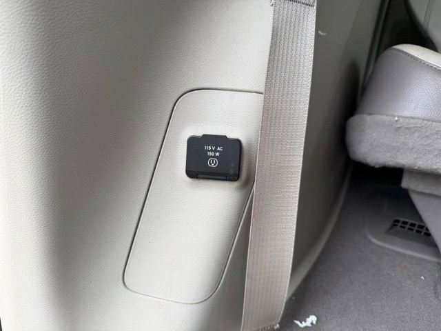 Used 2017 Chrysler Pacifica Touring-L Plus w/ Advanced Safetytec Group FWD image 27